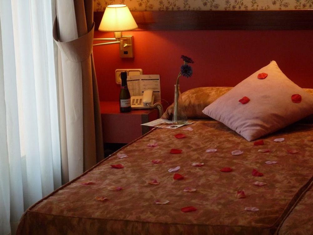 Hotel Jardin De Aranjuez Kültér fotó