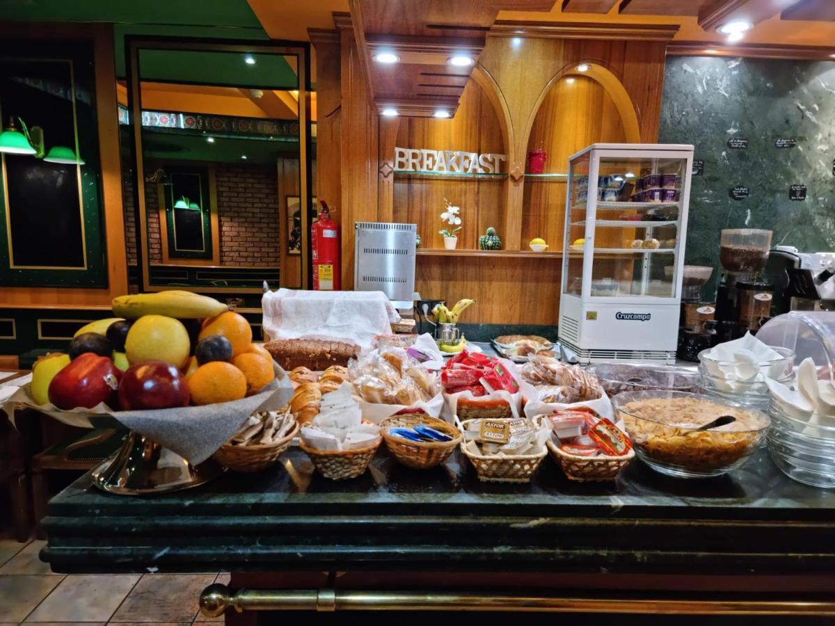 Hotel Jardin De Aranjuez Kültér fotó